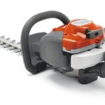 Husqvarna 122HD60 Hedge Trimmer (21.7cc Gas 23.7-inches Dual Action Blade)